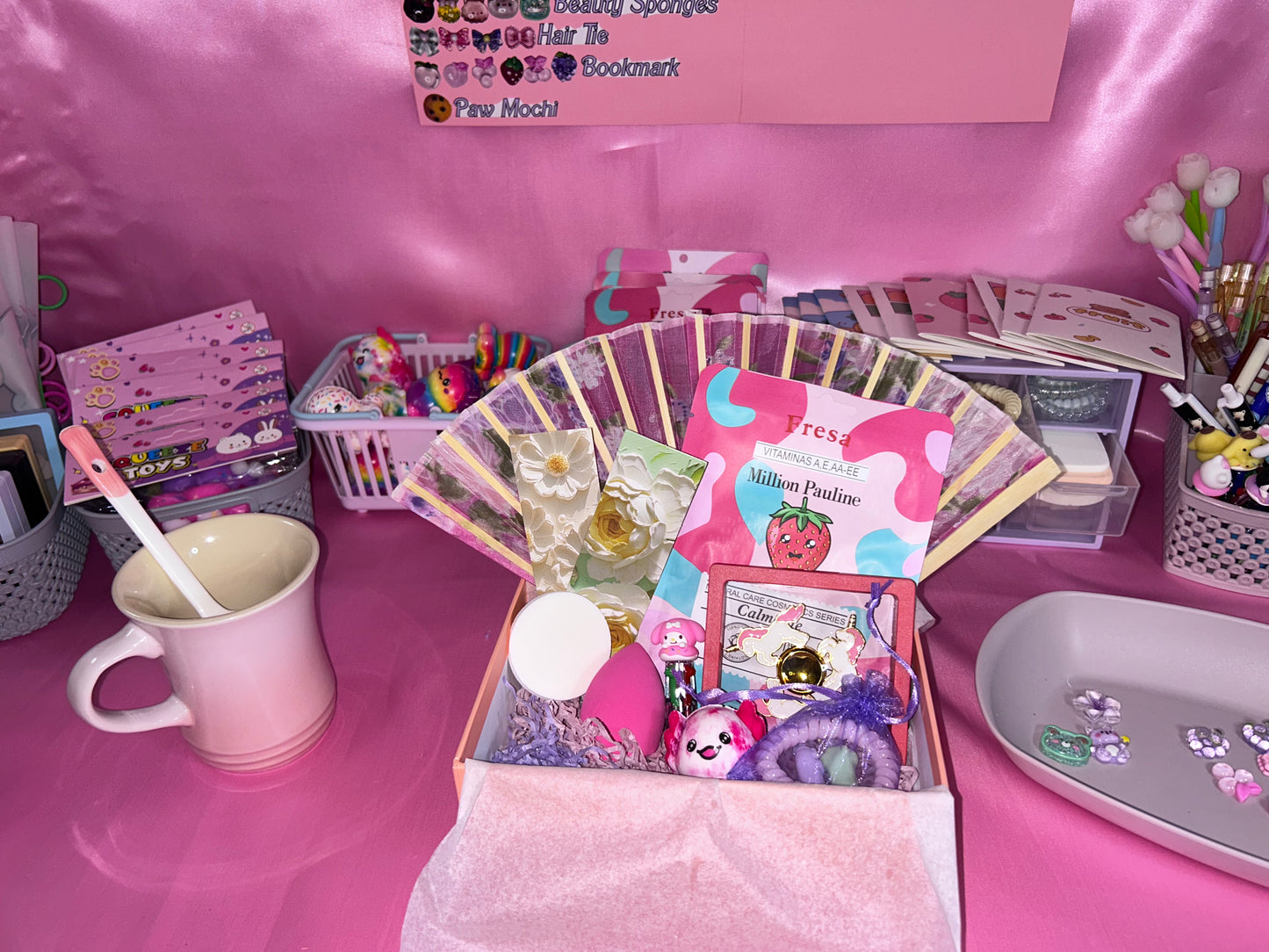 Cute Scoops Mystery Box